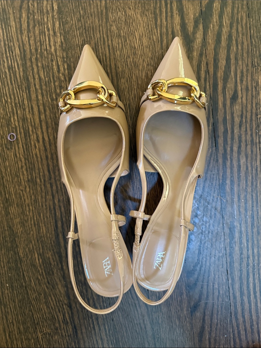 Zara Beige Patent Pointed-Toe Slingback Flats with Gold Chain never worn
